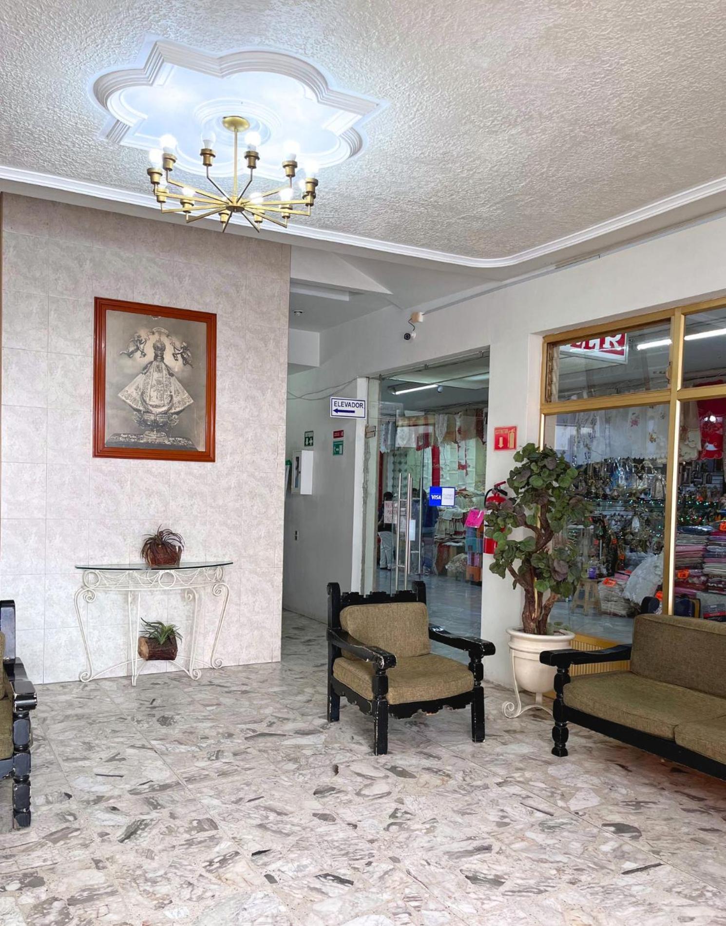 Hotel Riviera Сан Хуан де лос Лагос Екстериор снимка